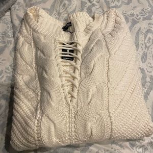 NWT cable knit chunky sweater